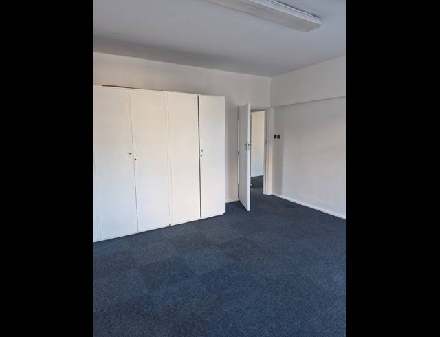 40M² OFFICE TO LET IN KENILWORTH